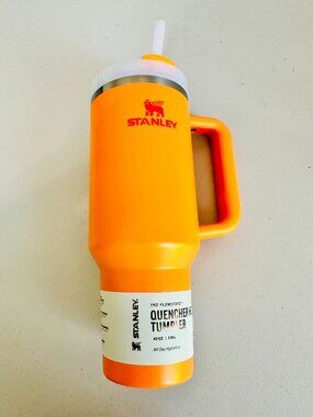 STANLEY 1913 THE FLOWSTATE QUENCHER H2.0 TUMBLER 40 OZ GOLDEN ROD ORANGE